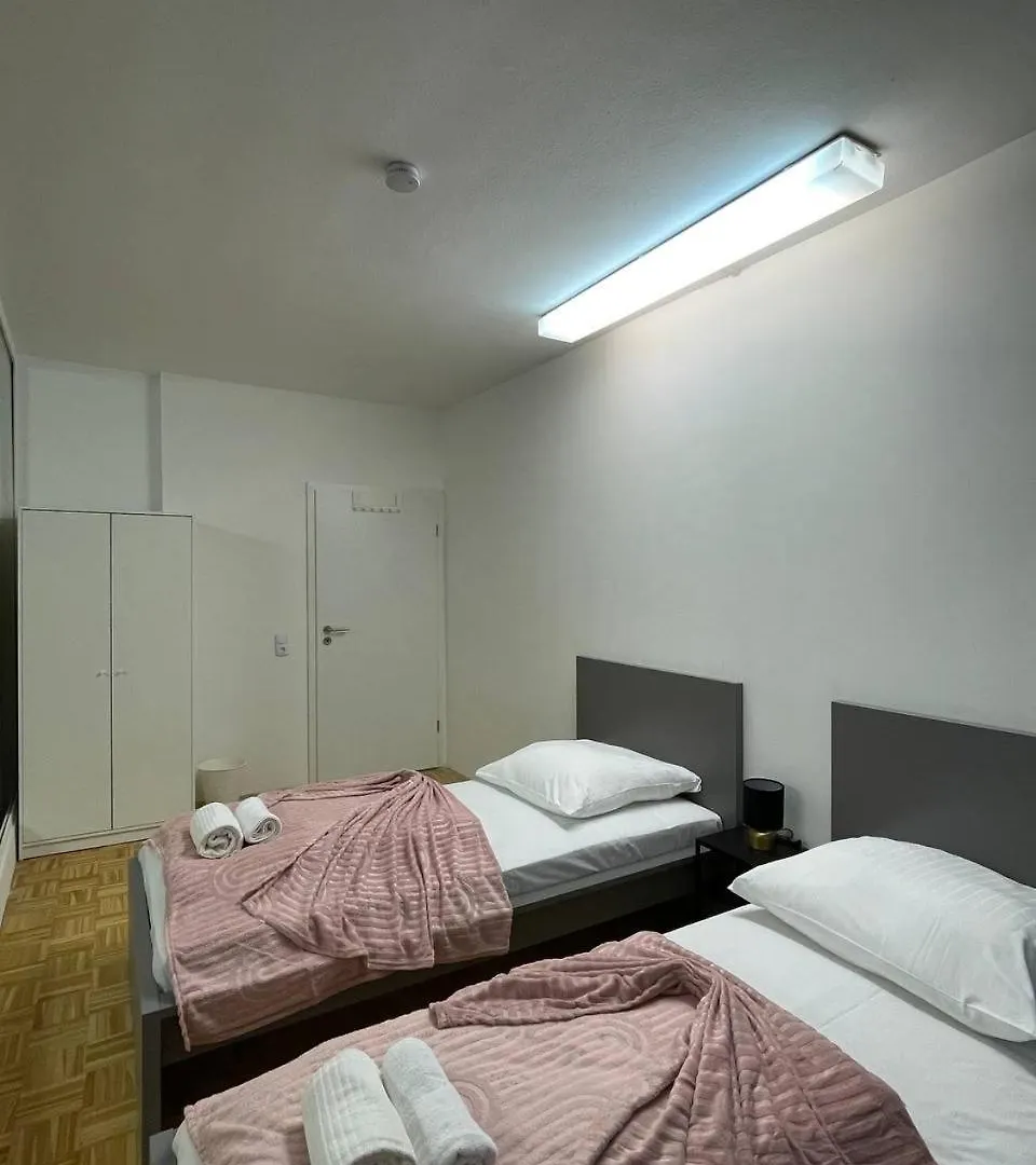 Shared Apartment At Heumarkt, City Center Köln Tyskland